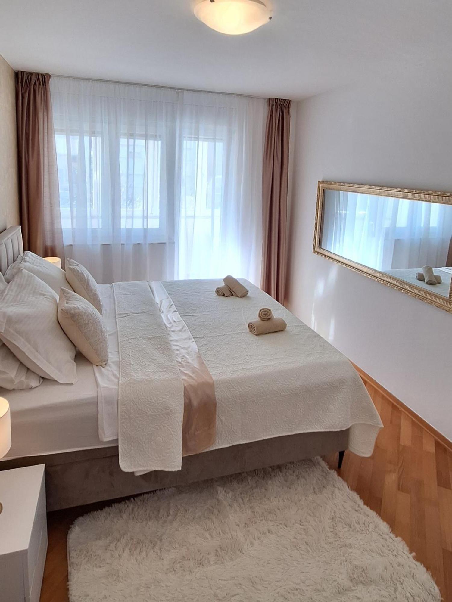 Apartment Leona Spalato Esterno foto